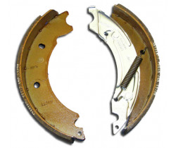Knott-Avonride 200x50 Auto reverse brake shoes (per axle set) Knott-Avonride 200x50 Auto reverse brake shoes (per axle set)