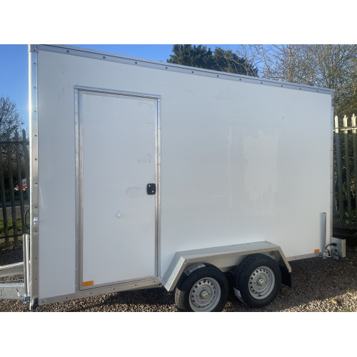 12' x 6' x 7' 2600Kg Kitchen Pod Trailer